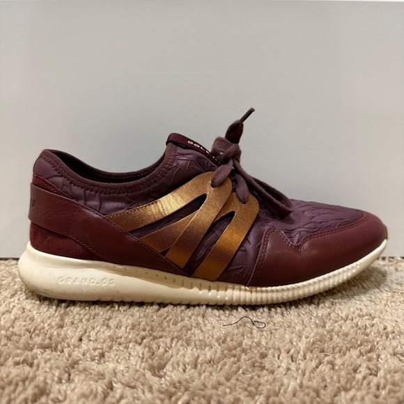 Cole‎ Haan StudioGrand Sneakers Burgundy Gold Athletic Shoes Size 7B - Picture 1 of 8